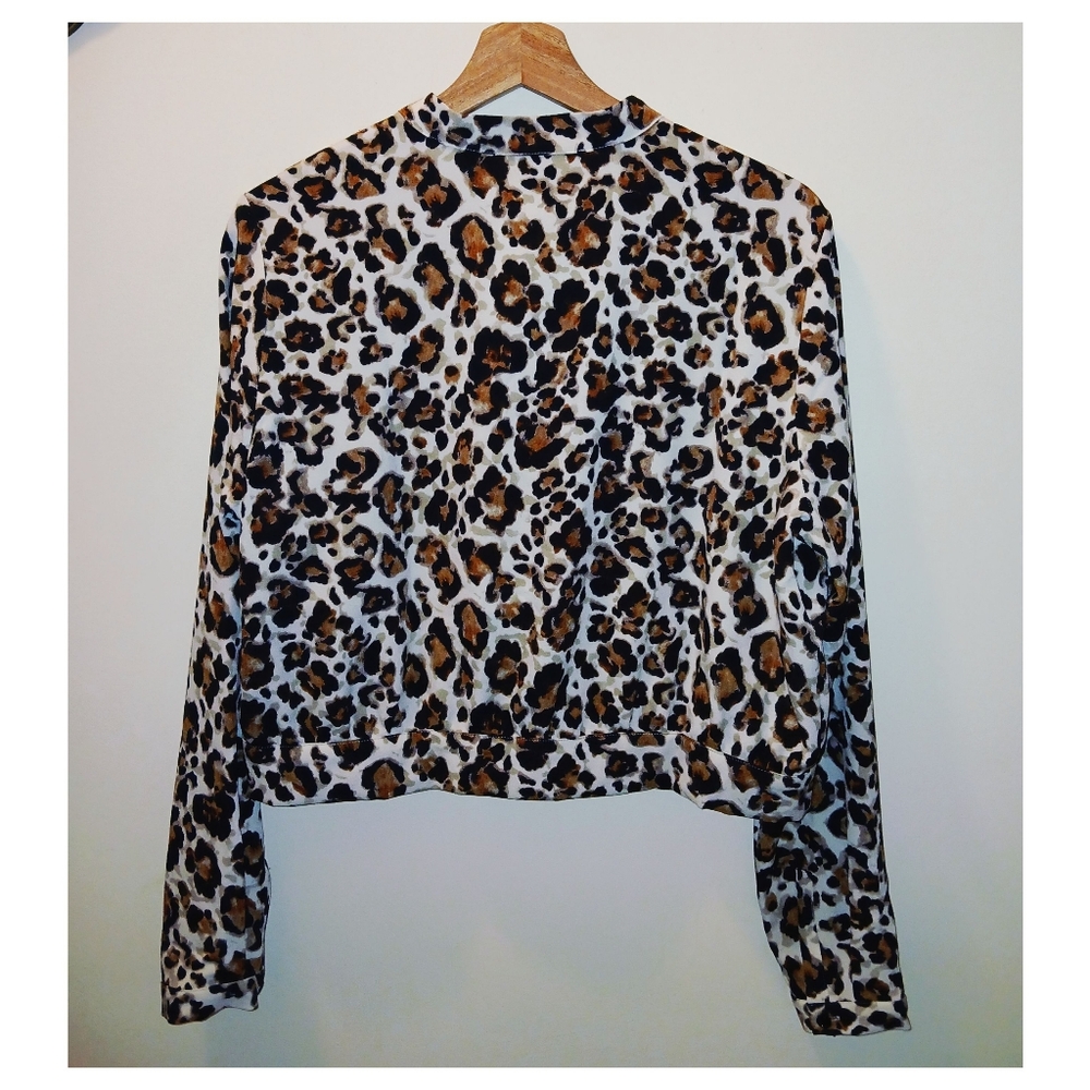 Rachel by Rachel Roy Leopard / Animal Print Crop Long Sleeve Blouse - Picture 7 of 7